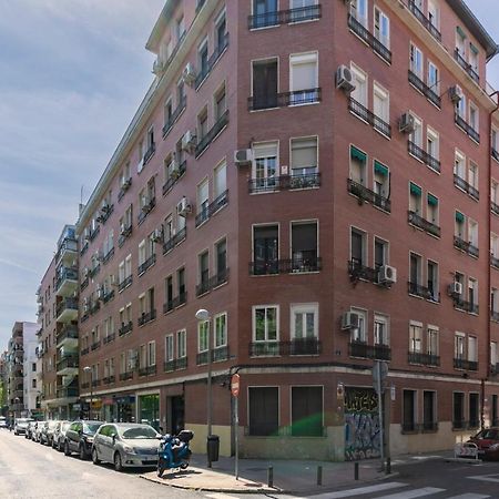 Charming Madrid Pacifico Apartment Ngoại thất bức ảnh