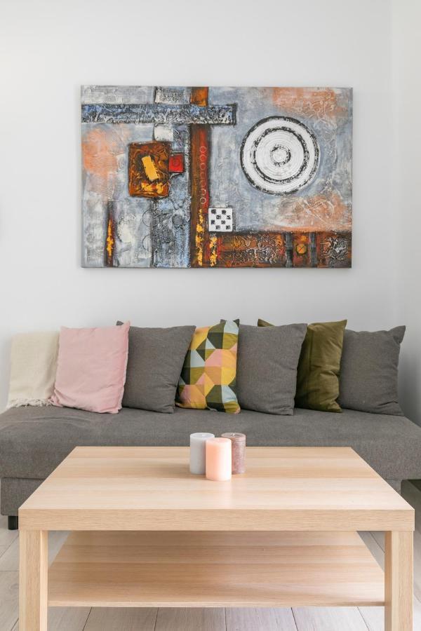 Charming Madrid Pacifico Apartment Ngoại thất bức ảnh