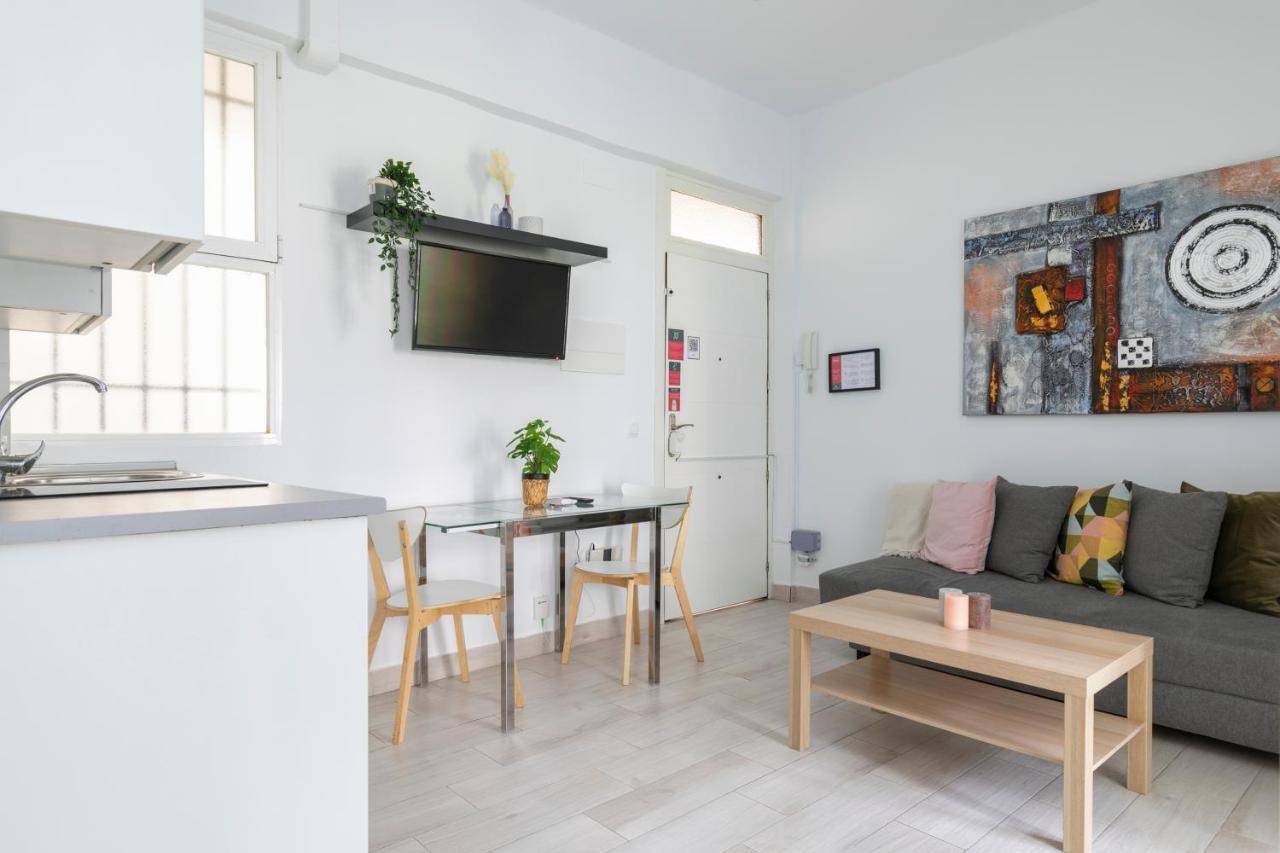 Charming Madrid Pacifico Apartment Ngoại thất bức ảnh