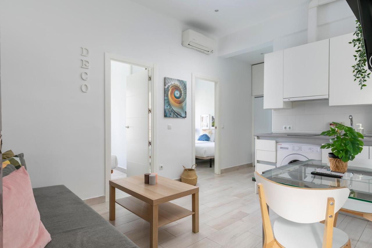 Charming Madrid Pacifico Apartment Ngoại thất bức ảnh