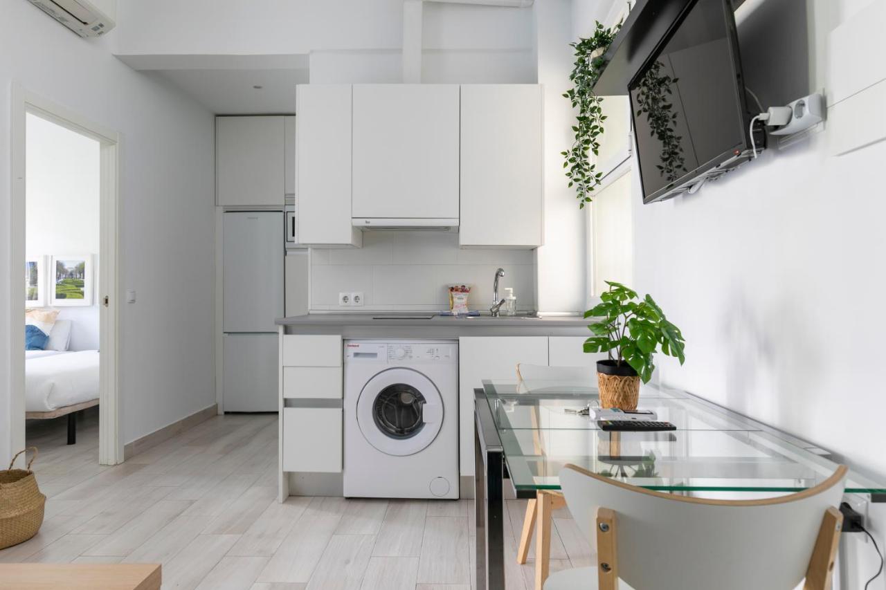 Charming Madrid Pacifico Apartment Ngoại thất bức ảnh