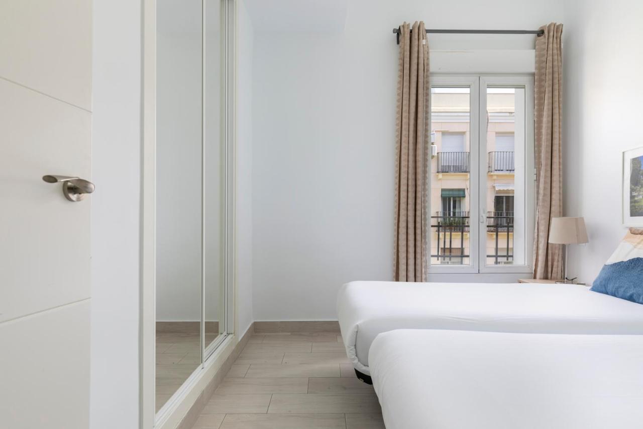 Charming Madrid Pacifico Apartment Ngoại thất bức ảnh